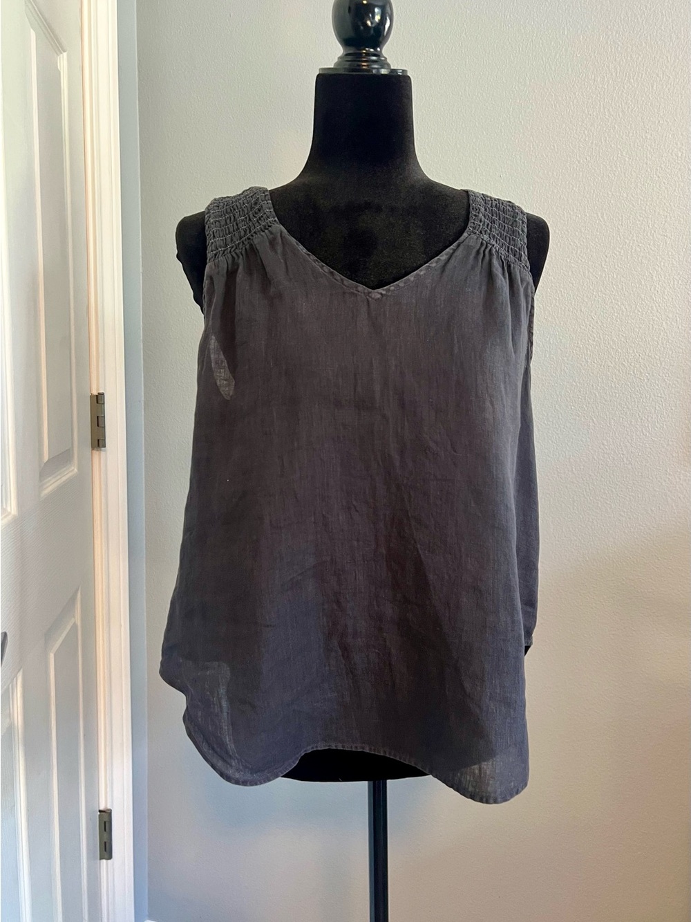 Cloth & Stone Charcoal Gray Linen V-Neck Smocked Tank